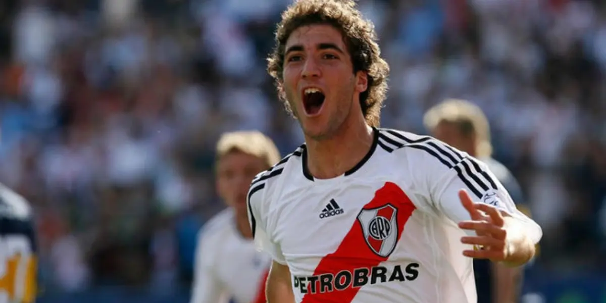 Así sería la oferta con la que River Plate trató, supuestamente, de repatriar a Gonzalo Higuaín, pero que el argentino habría rechazado.