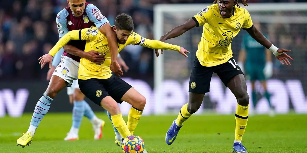 Aston Villa, con Dibu y Emiliano Buendía de titulares, cayó 3 a 1 de local ante Chelsea.