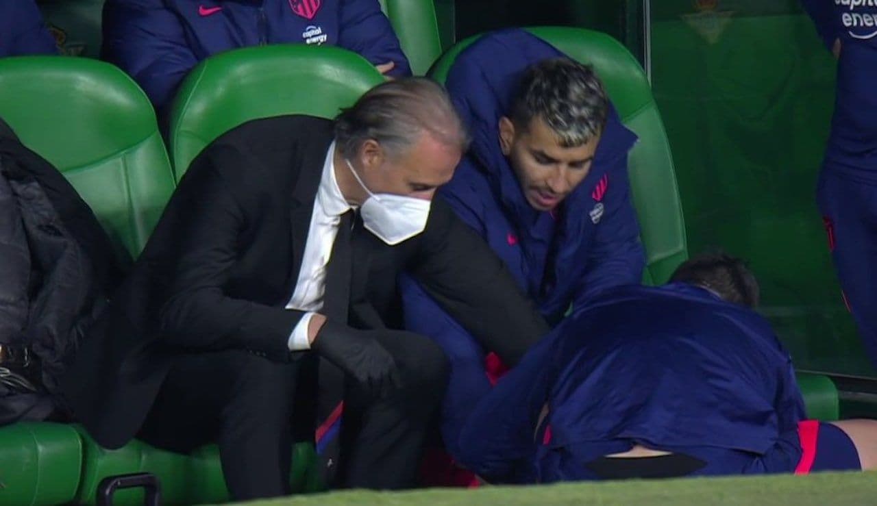 Atlético de Madrid derrotó a Betis de visitante 3 a 1 con dos goles de Joao Feliz, aunque la mala noticia tuvo que ver con la lesión del delantero argentino.