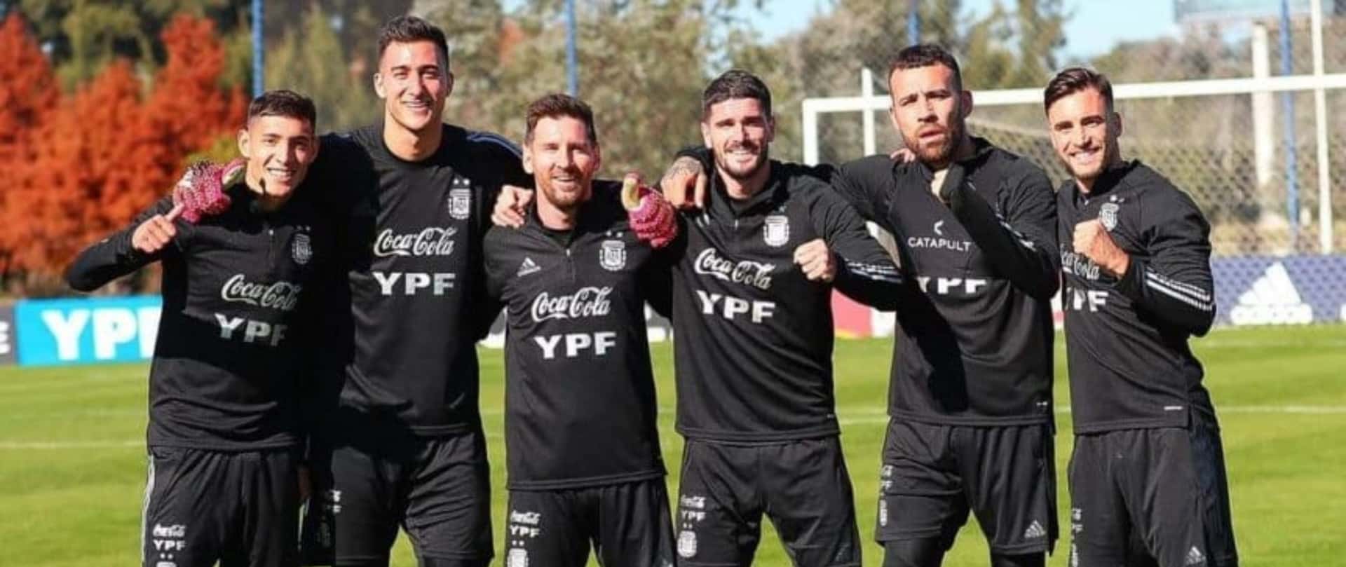 Ayer salió lesionado y tendrá que pasar por el quirófano para recuperarse, a dos meses del mundial de Qatar.
