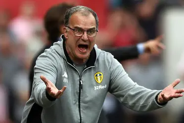 Bielsa volvió a sorprender a Inglaterra en el partido de hoy frente al Aston Villa.