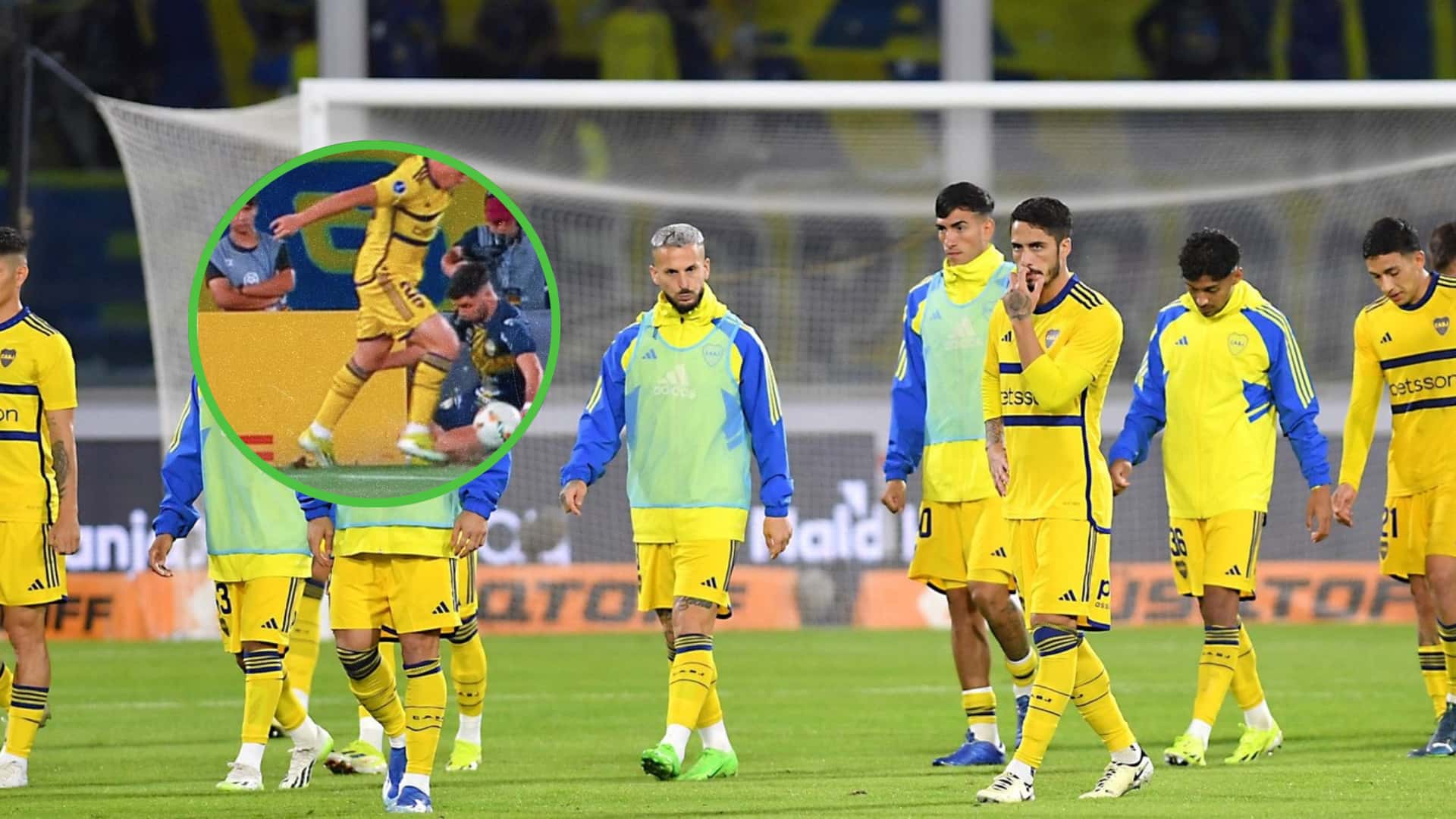 Boca Juniors con la camiseta amarila suplente.