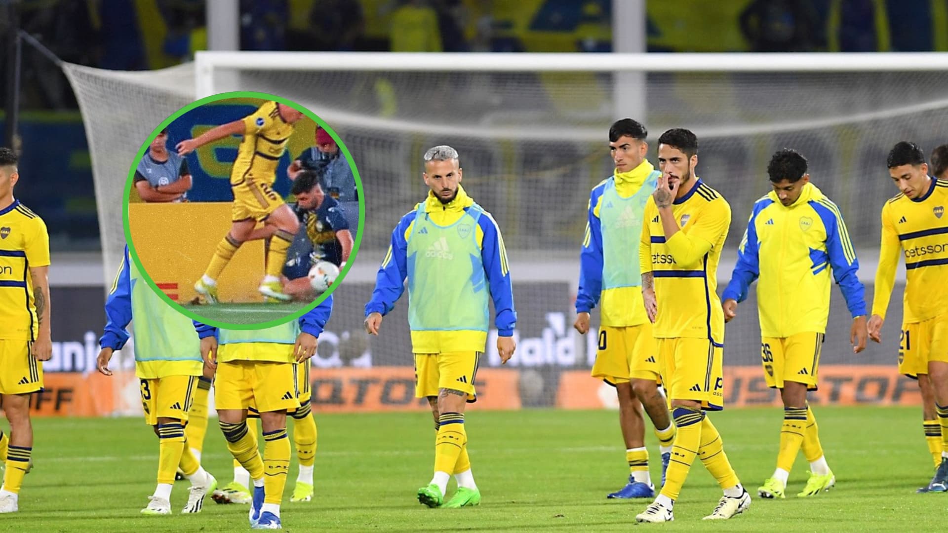 Boca Juniors con la camiseta amarila suplente.