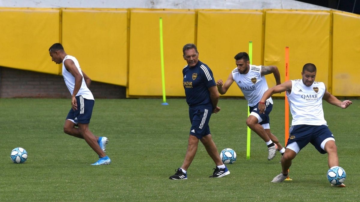 Boca Juniors se prepara para jugar el primer superclásico del año.