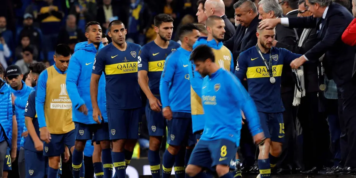 Boca recibe las medallas de Sub campeón en el 2018.