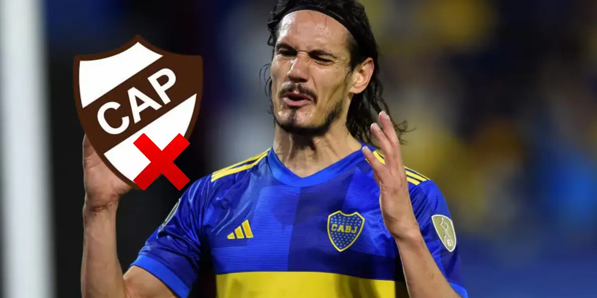 Cavani se lamenta durante un partido de Boca.