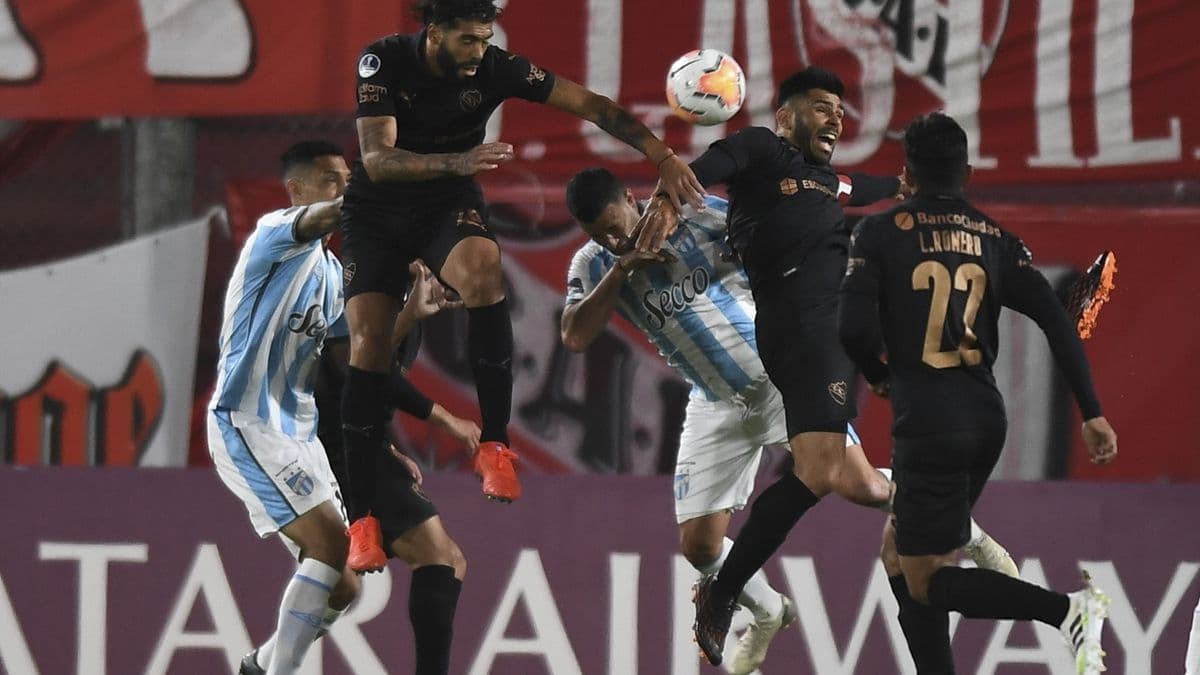 Club Atlético Independiente ha obtenido una victoria ajustada, pero tres jugadores han sido sumamente criticados.