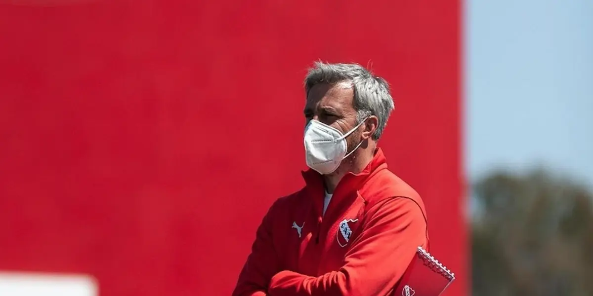 Club Atlético Independiente se prepara para su primer partido en la Copa de la Liga Profesional y Lucas Pusineri piensa en una estrategia para cambiar el mal rendimiento del equipo.
