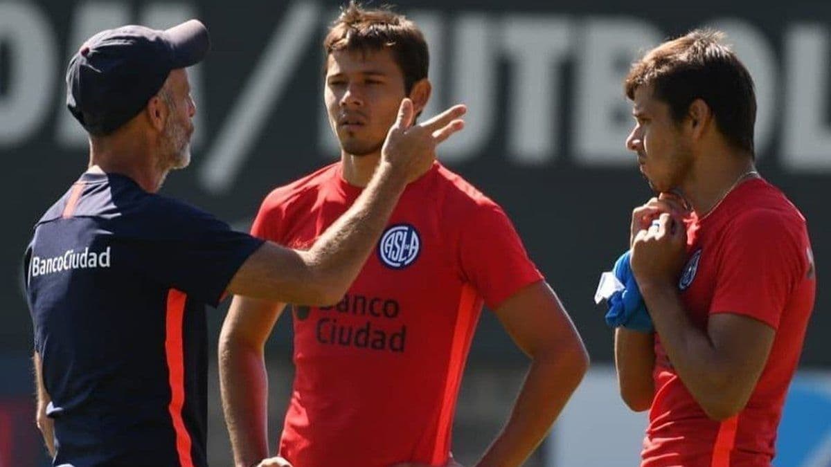 Con una positiva goleada, destacando la ausencia de Ángel Romero Villamayor y Óscar Romero Villamayor, dos jugadores nacidos en el Club Atlético San Lorenzo de Almagro se abren espacio.
