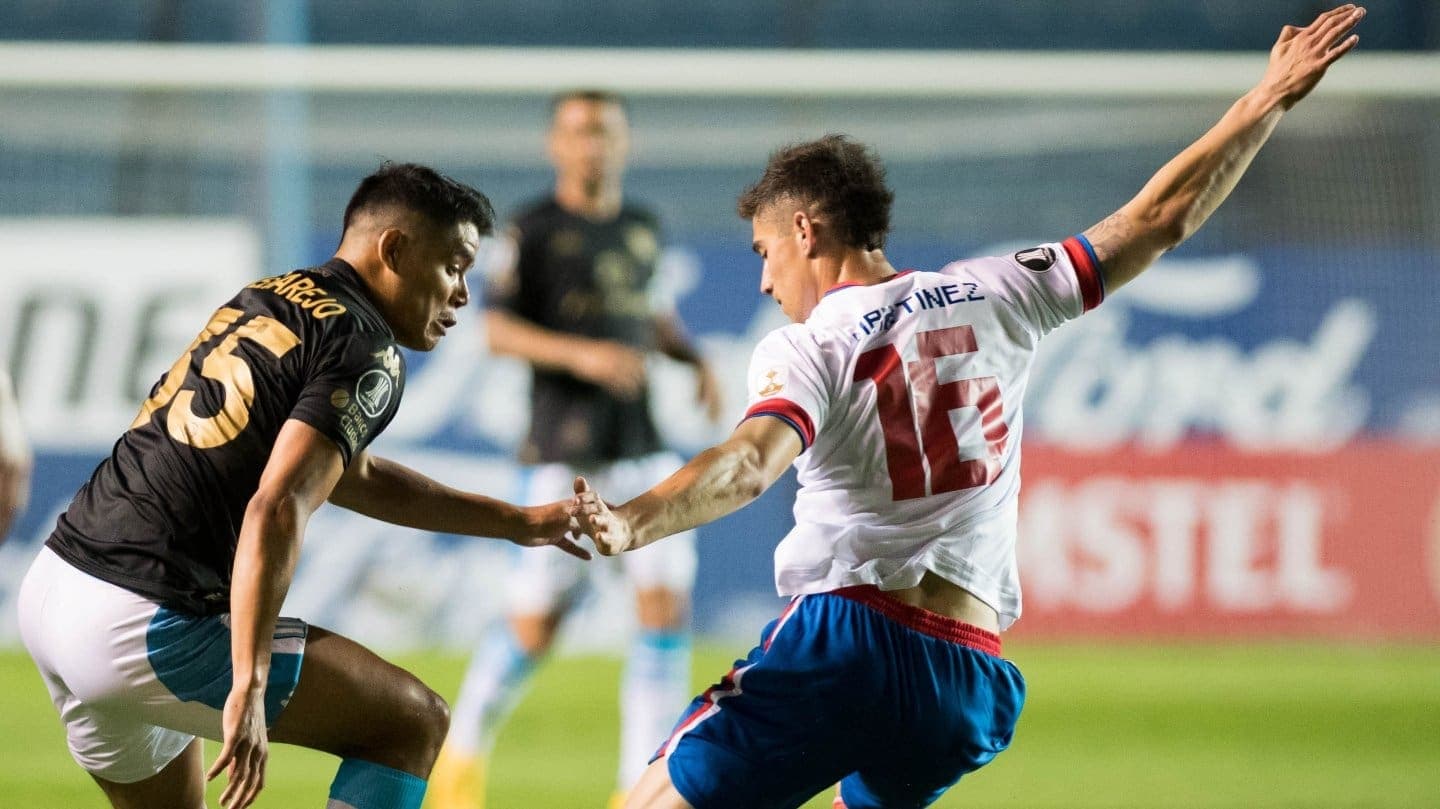 Con una victoria apretada pero merecida, Racing Club de Avellaneda obtuvo la clasificación a la siguiente fase de Copa CONMEBOL Libertadores.