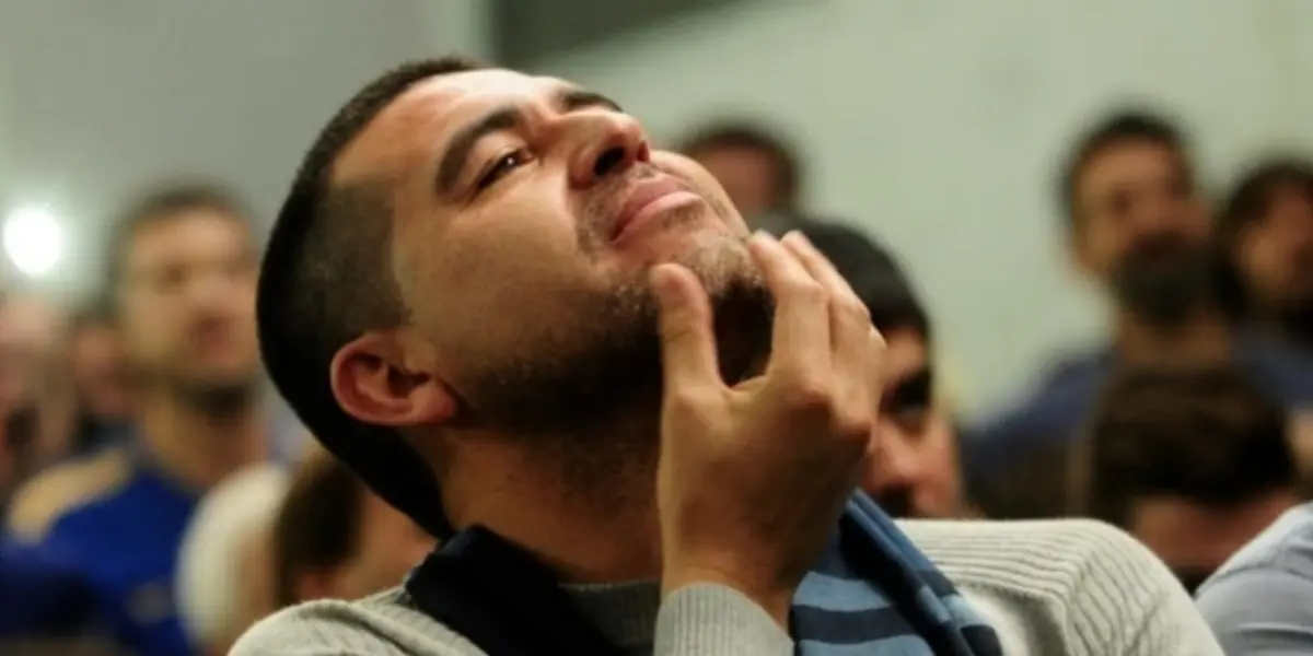 Conocé al campeón del mundo que se rindió a los pies de Juan Román Riquelme y hasta podría terminar jugando en Boca Juniors. vergüenza