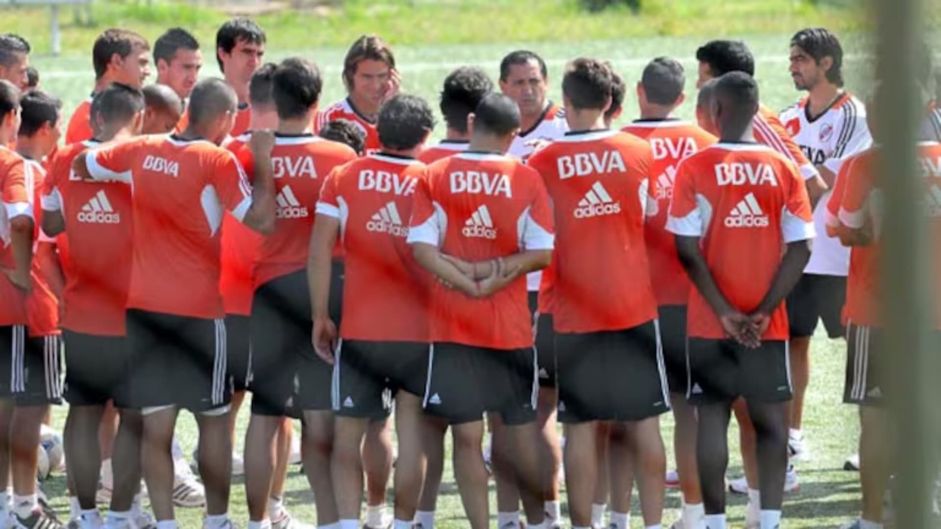 De jugar en River a atajar en un geriátrico (TN)