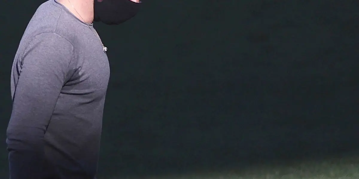 Descubrí cuál es la verdadera y sucia razón por la que Sebastián Beccacece anunció su salida de Racing Club. Pista: No es la eliminación de la Copa Libertadores, ni Diego Milito.