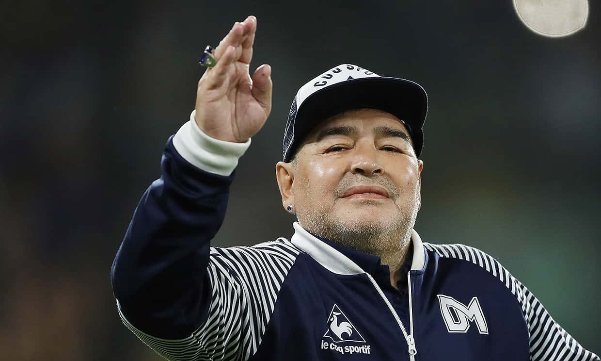 Descubrí cuáles son los elementos del mundo que se iluminaron con la imagen de Diego Armando Maradona.