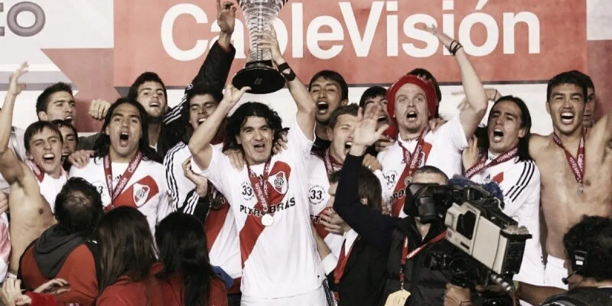 Descubrí qué fue lo que pasó con el jugador que salió campeón con River Plate, valía millones y hasta vistió la camiseta de la Selección Argentian, pero que ahora no lo quiere nadie.