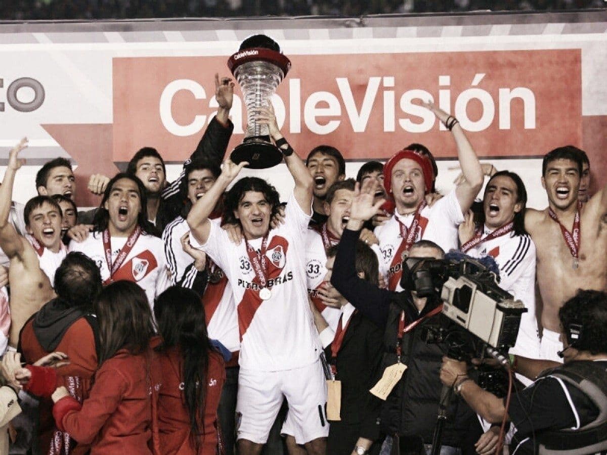 Descubrí qué fue lo que pasó con el jugador que salió campeón con River Plate, valía millones y hasta vistió la camiseta de la Selección Argentian, pero que ahora no lo quiere nadie.