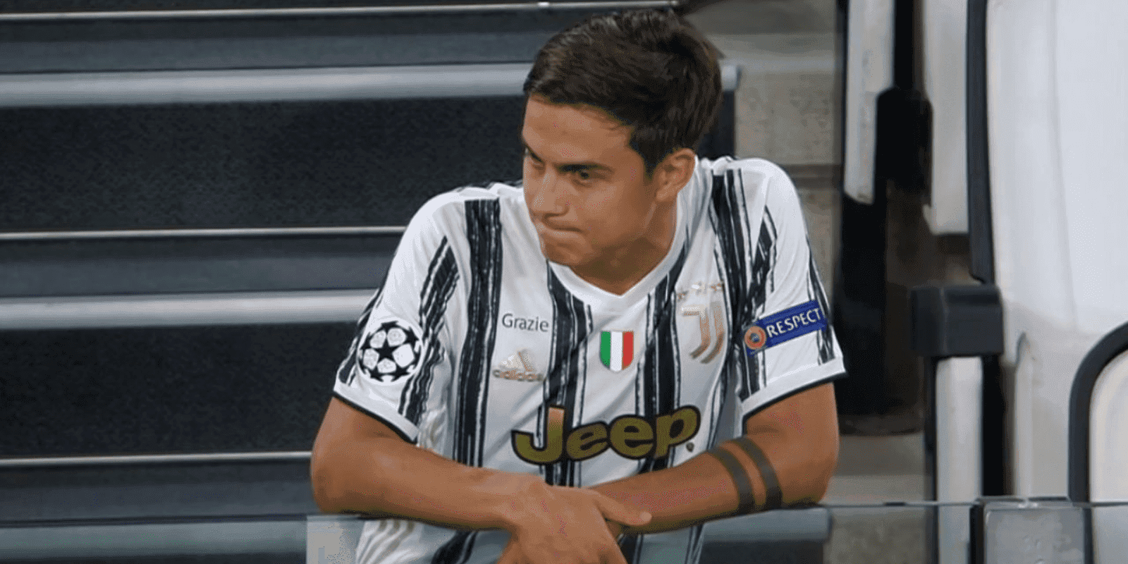 Desde Europa se mencionó que desde Inglaterra seguían los pasos de la Joya, finalmente, se quedaría en Italia, pero sin la posibilidad de jugar la Champions League