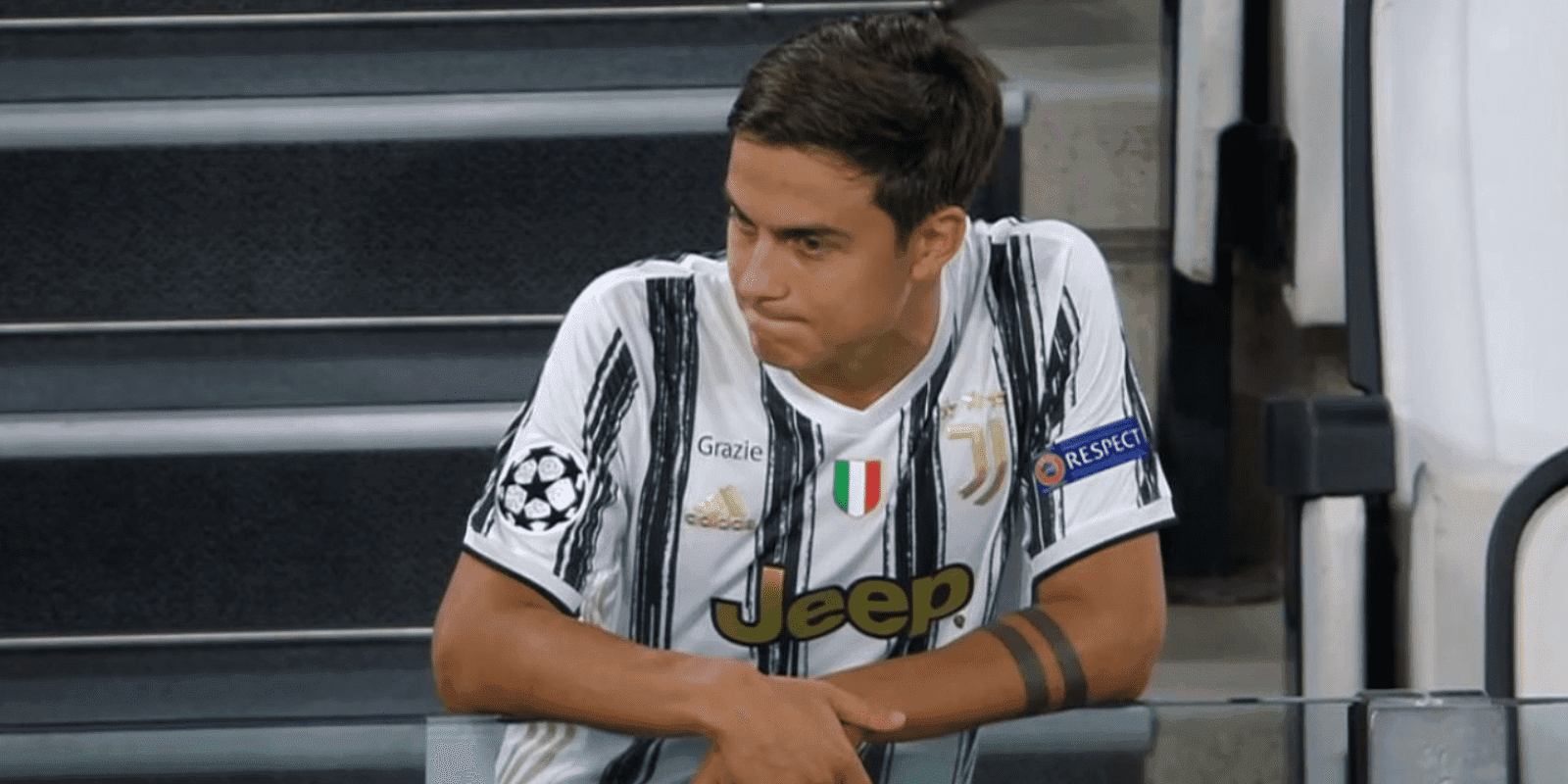 Desde Europa se mencionó que desde Inglaterra seguían los pasos de la Joya, finalmente, se quedaría en Italia, pero sin la posibilidad de jugar la Champions League