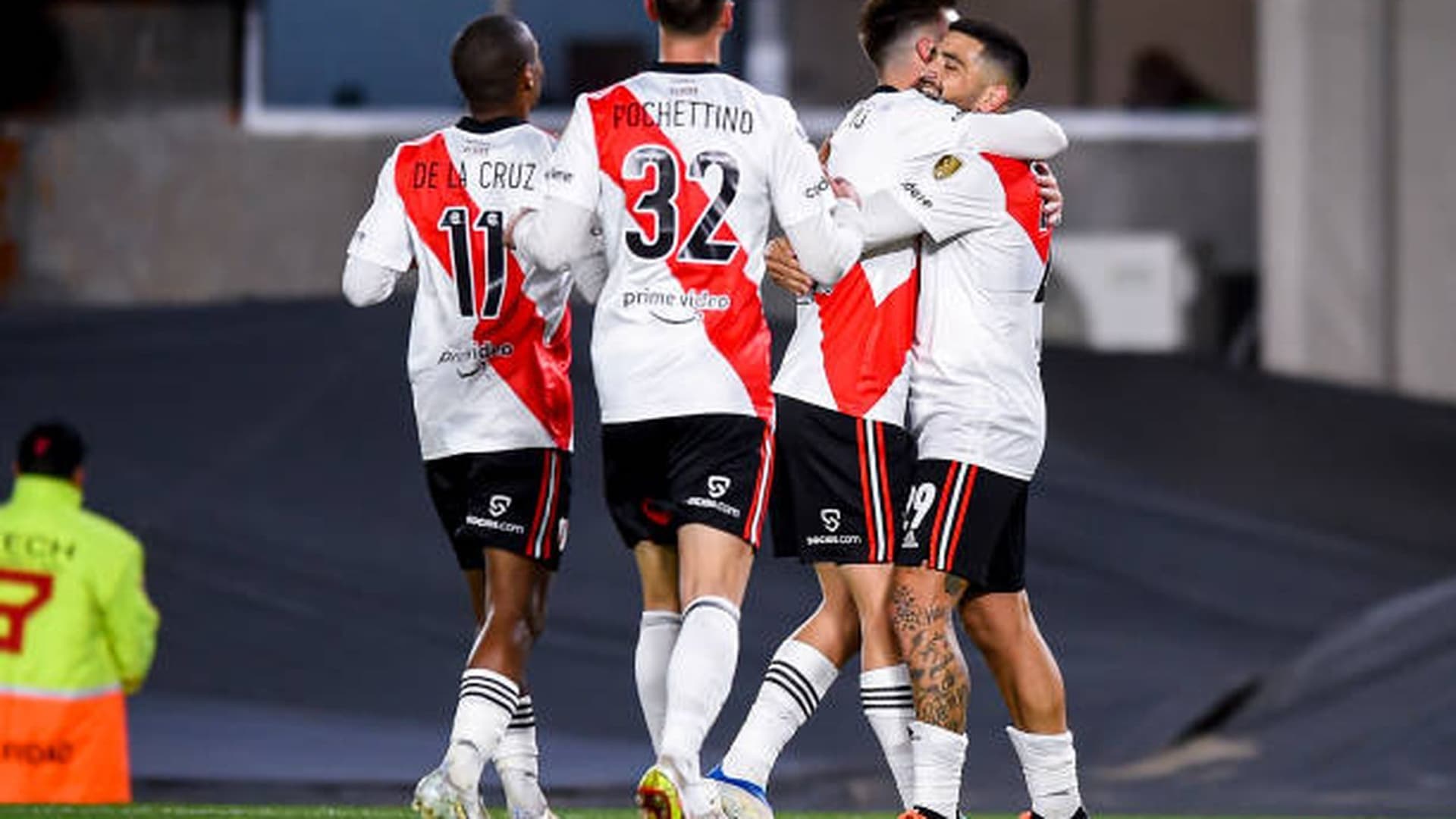 Después de idas y vueltas, finalmente una pieza clave para Martín Demichelis seguirá en el club de Núñez.