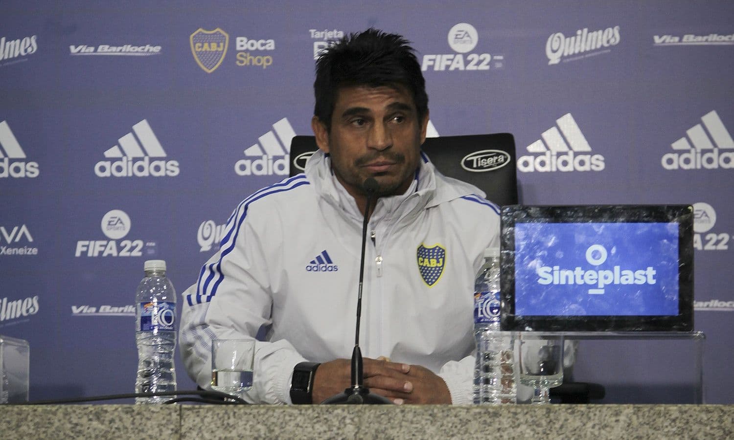 Después del pálido empate de Boca frente a Huracán, el entrenador habló en conferencia de prensa y dejó una particular frase.