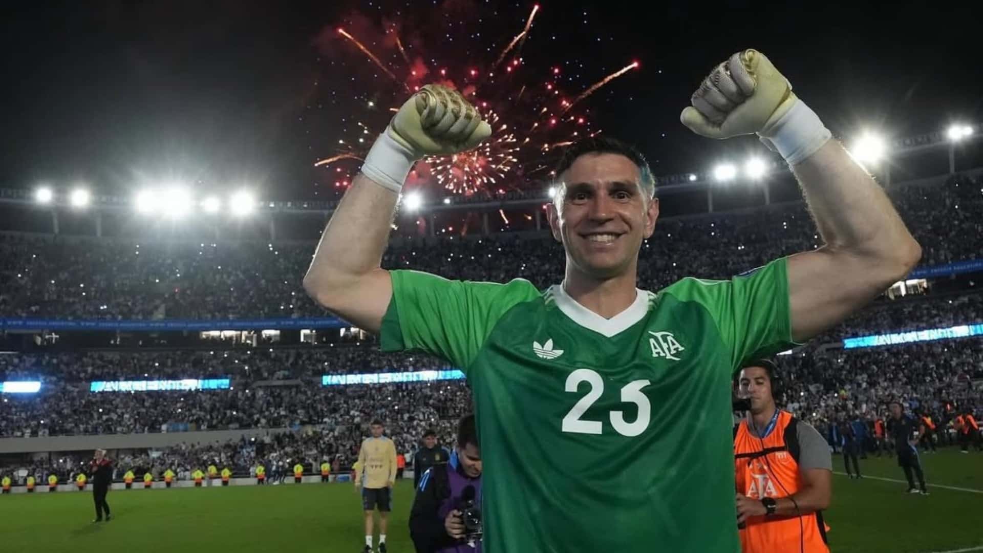 Dibu Martínez