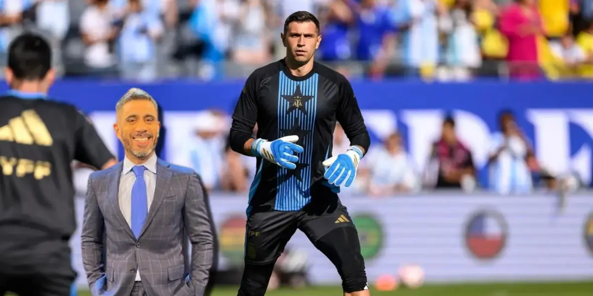 Dibu Martínez entrando en calor.