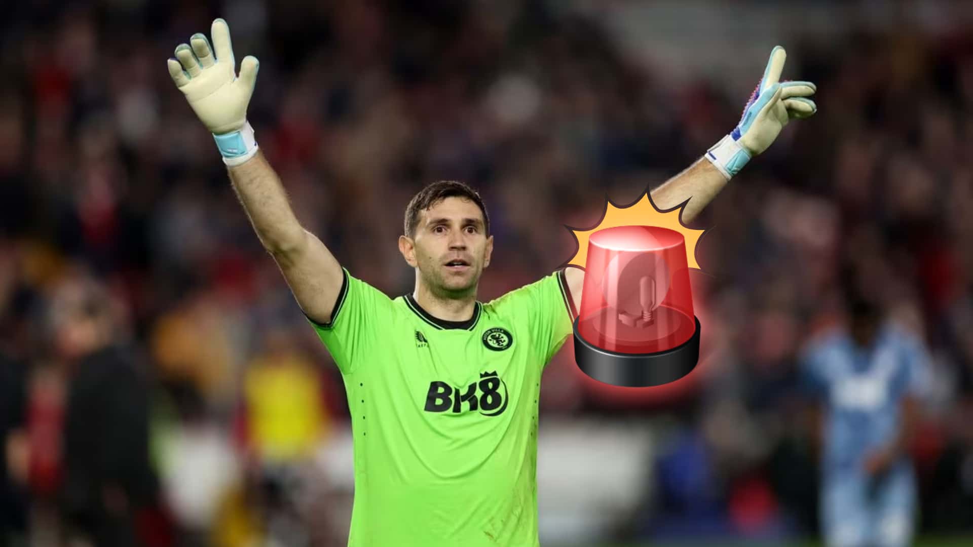 Dibu Martínez hizo saltar las alarmas en Aston Villa