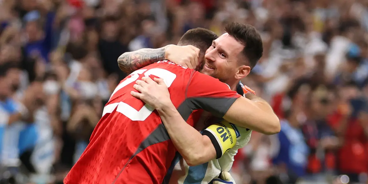 Dibu Martínez y Lionel Messi