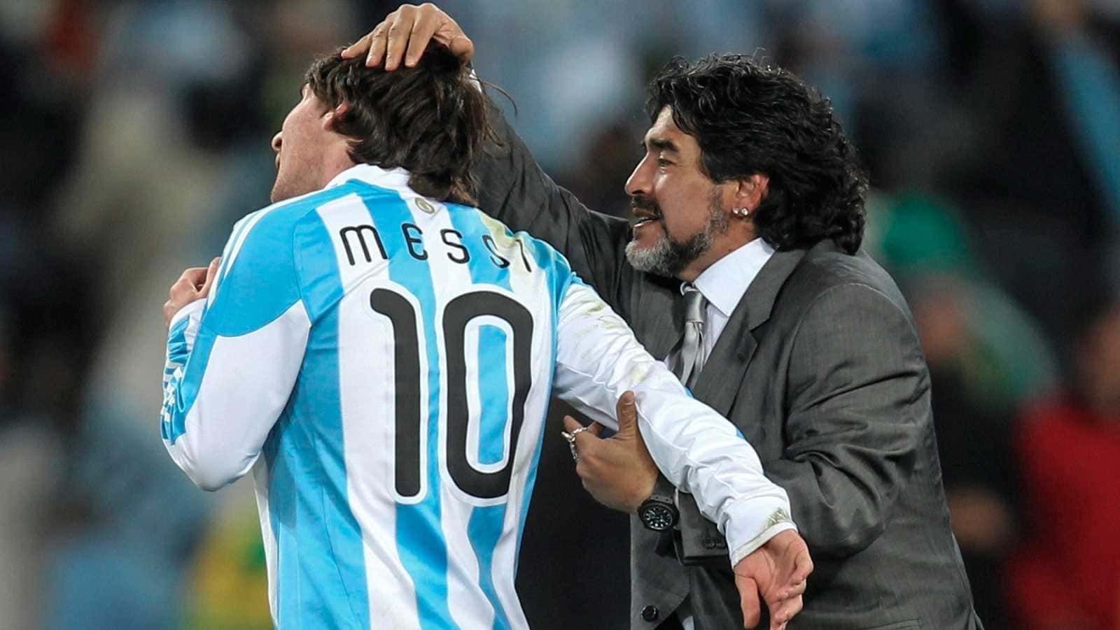 Diego Armando Maradona y Lionel Messi son considerados como los dos mejores futbolistas argentinos de la historia, y siempre se genera el debate de quien de los dos es el mejor, Diego Junior elige a su padre por encima del rosarino, pero ¿Cuál es el motivo de su decisión? Enterate de toda la información acá.