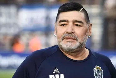 Diego Maradona falleció el 25 de noviembre de 2020 de manera inesperada y dejó un hueco enorme en el corazón de todos los argentinos, ahora entre toda la familia del 10 tendrán que dividir la fortuna que consiguió a lo largo de toda su vida ¿Cuánto es lo que obtuvo en total? Todos los detalles e información acá.