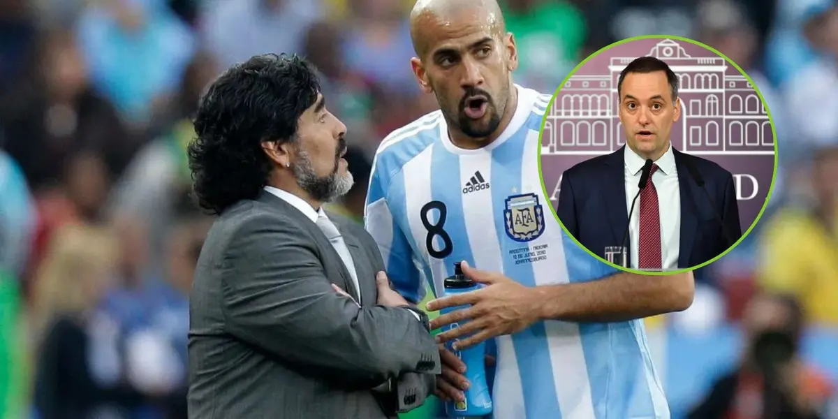 Diego Maradona y Verón en el Mundial de Sudáfrica 2010.