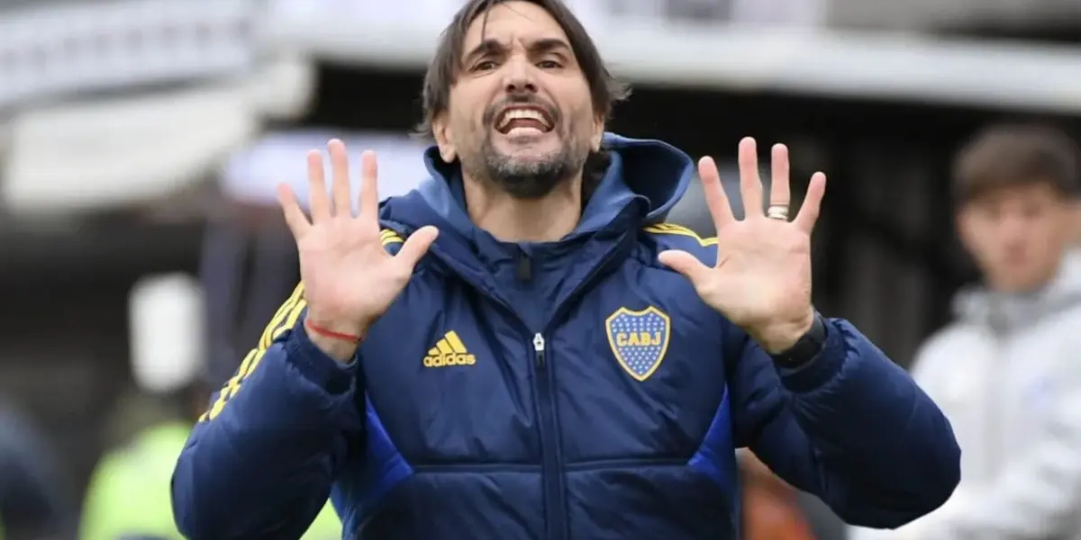 Diego Martínez dando indicaciones.