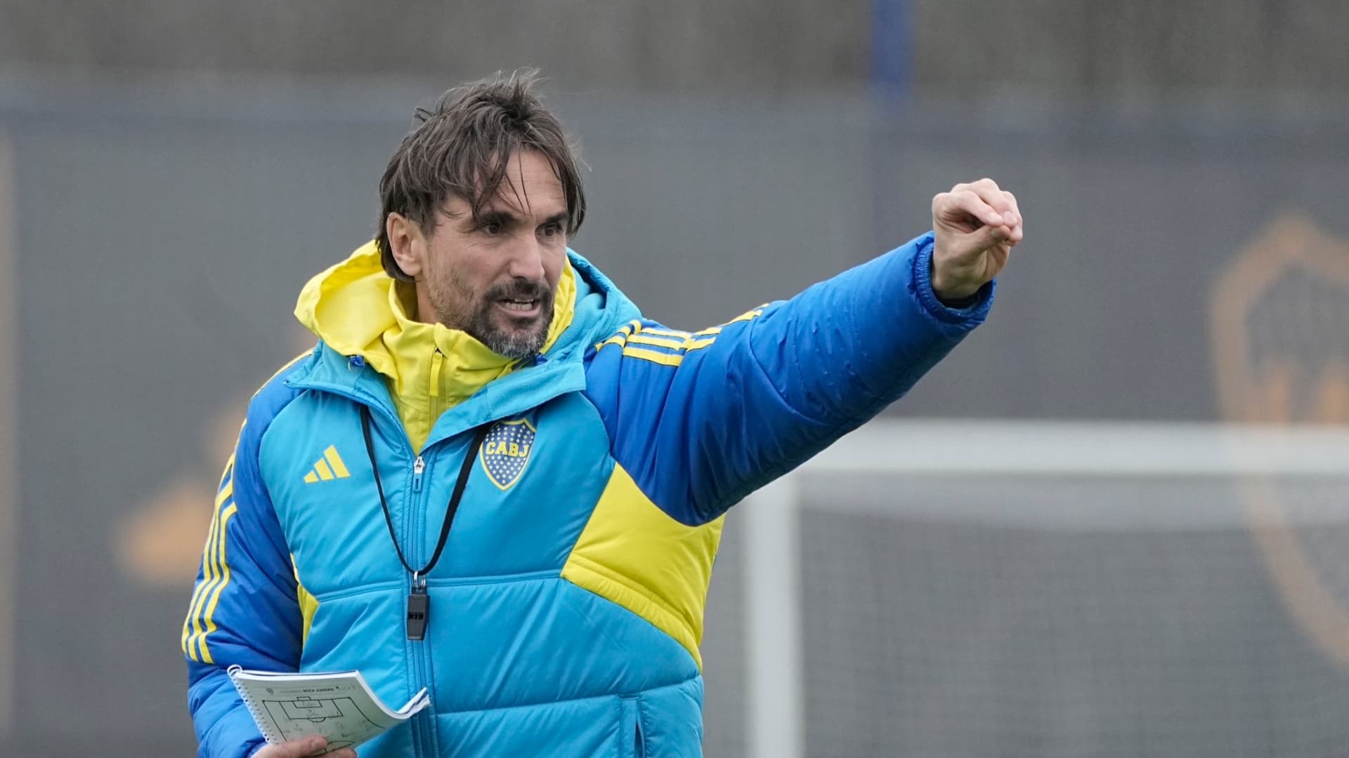 Diego Martínez en la práctica de Boca Juniors