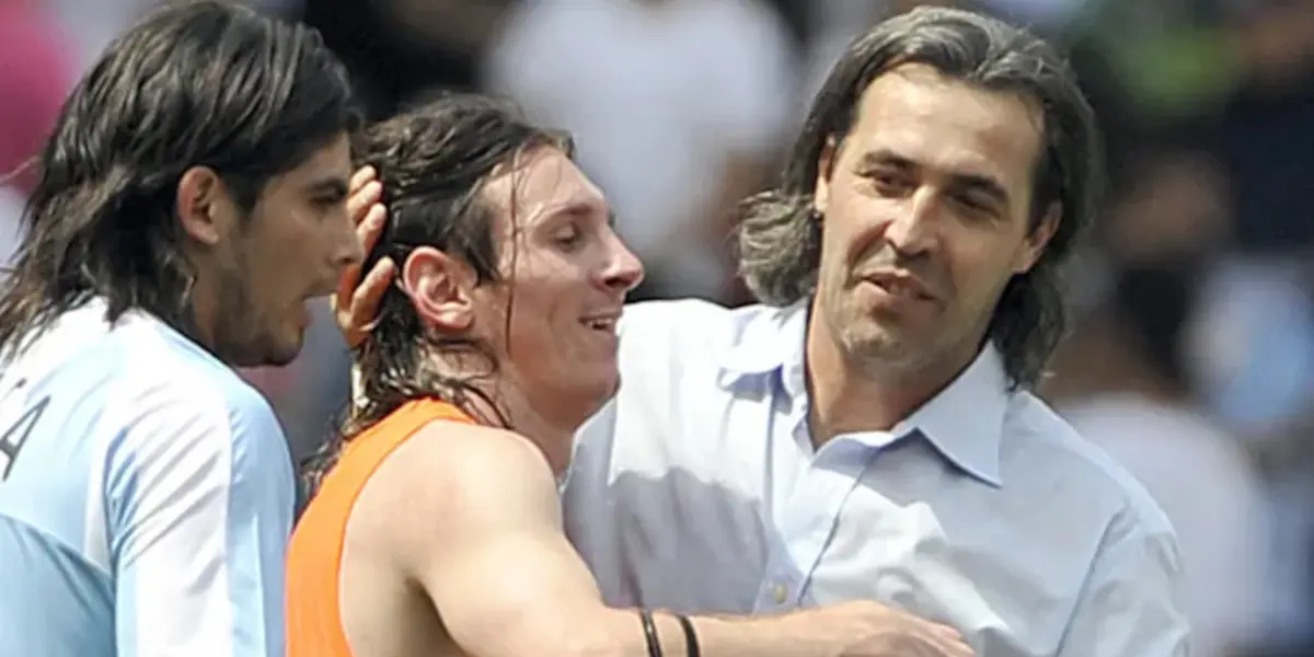 Dirigió a Messi y podria ser el DT de Boca (Ole)