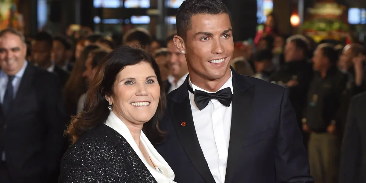Dolores Aveiro contó un deseo que tiene respecto de la carrera como futbolista de su hijo, ahora en Manchester United. 