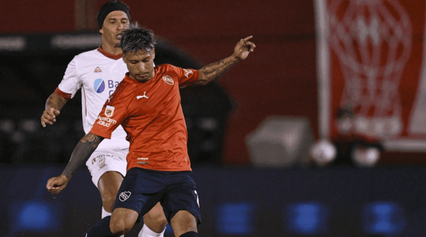 Domingo Blanco sufrió una lesión en los meniscos de su rodilla y estará un buen tiempo fuera de las canchas.