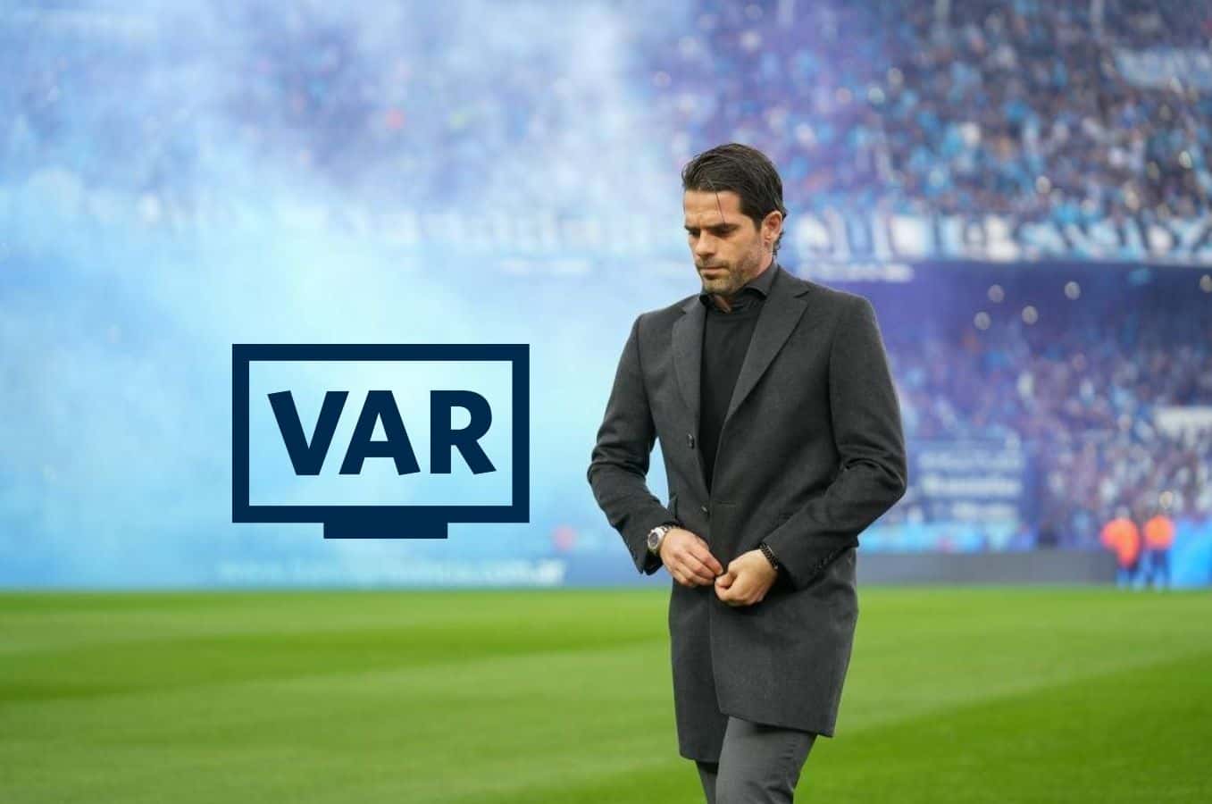 Durante el partido entre Rosario y Racing hubo que revisar una jugada en el VAR que colaboró con La Academia.