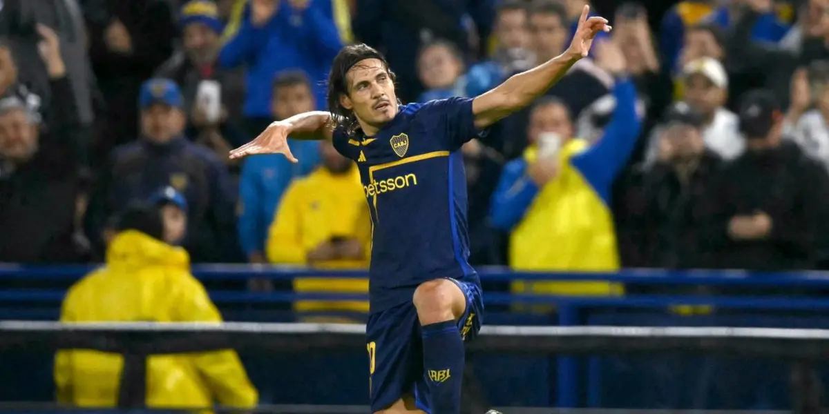 Edinson Cavani con su festejo de gol.