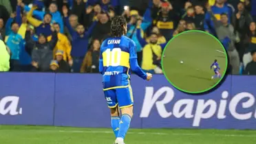 Edinson Cavani festeja su gol ante Almirante Brown.