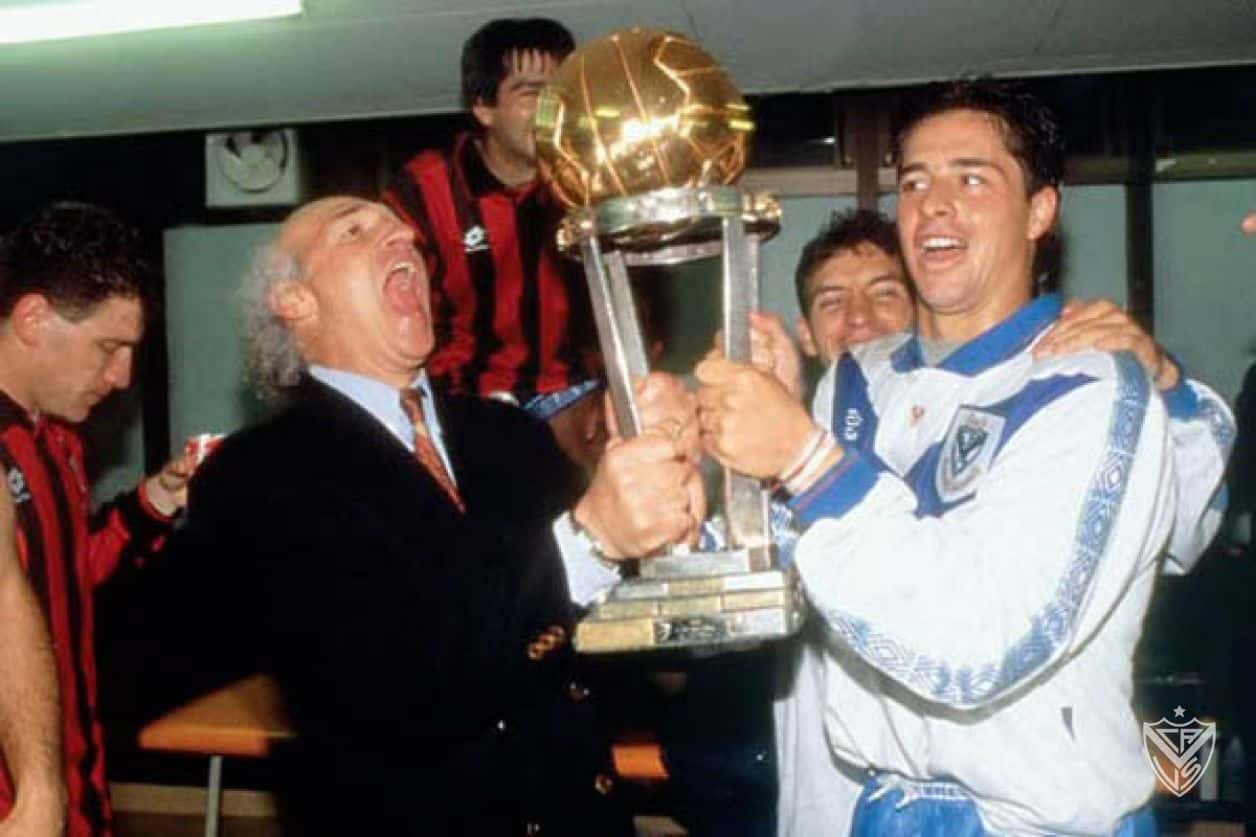 El 1 de diciembre de 1994 el Vélez del Virrey se coronaba campeón del mundo ante el Rossonero.