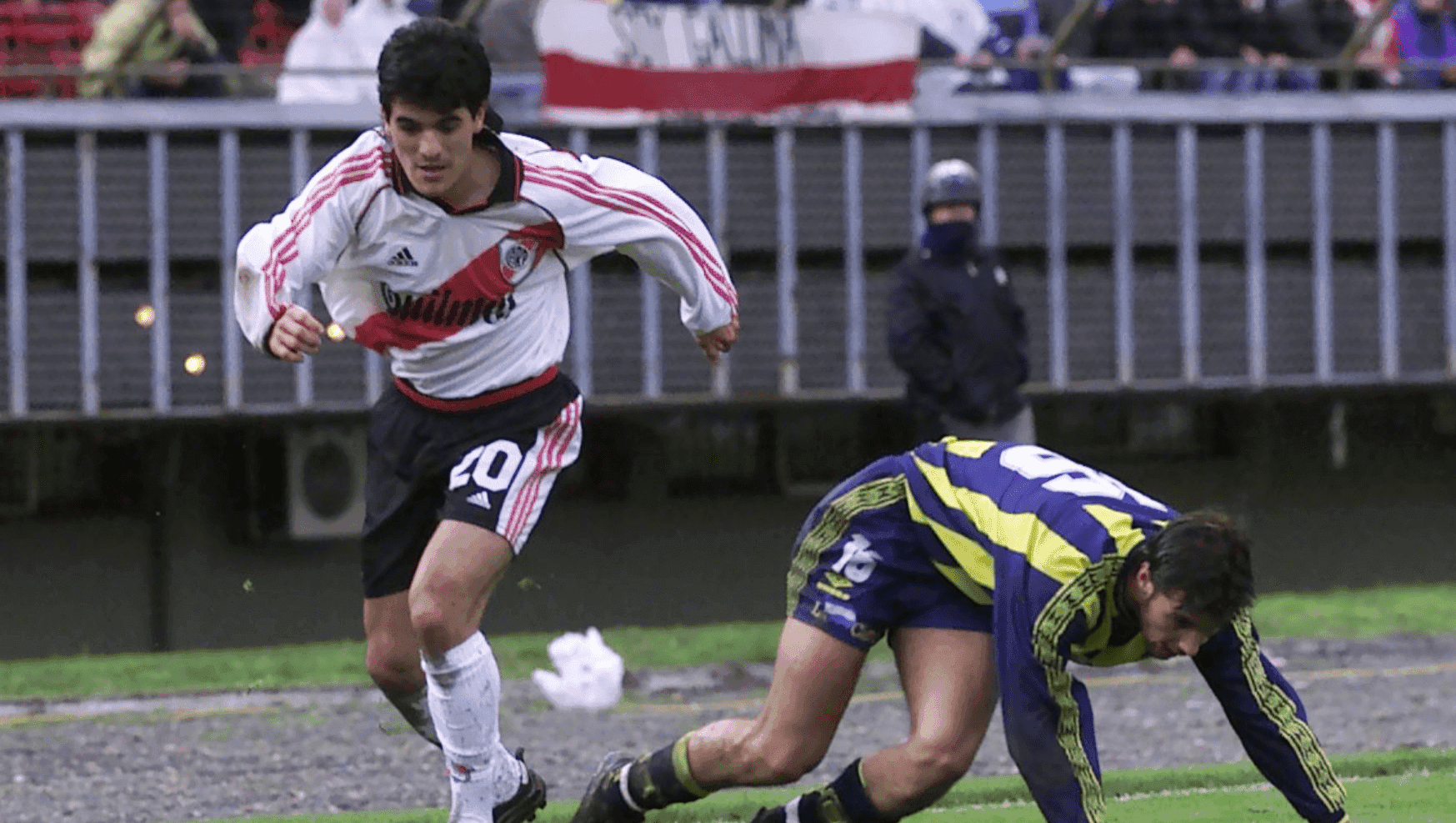 El 14 de diciembre de 1991 Ariel Ortega jugaba su primer partido en el Millonario.