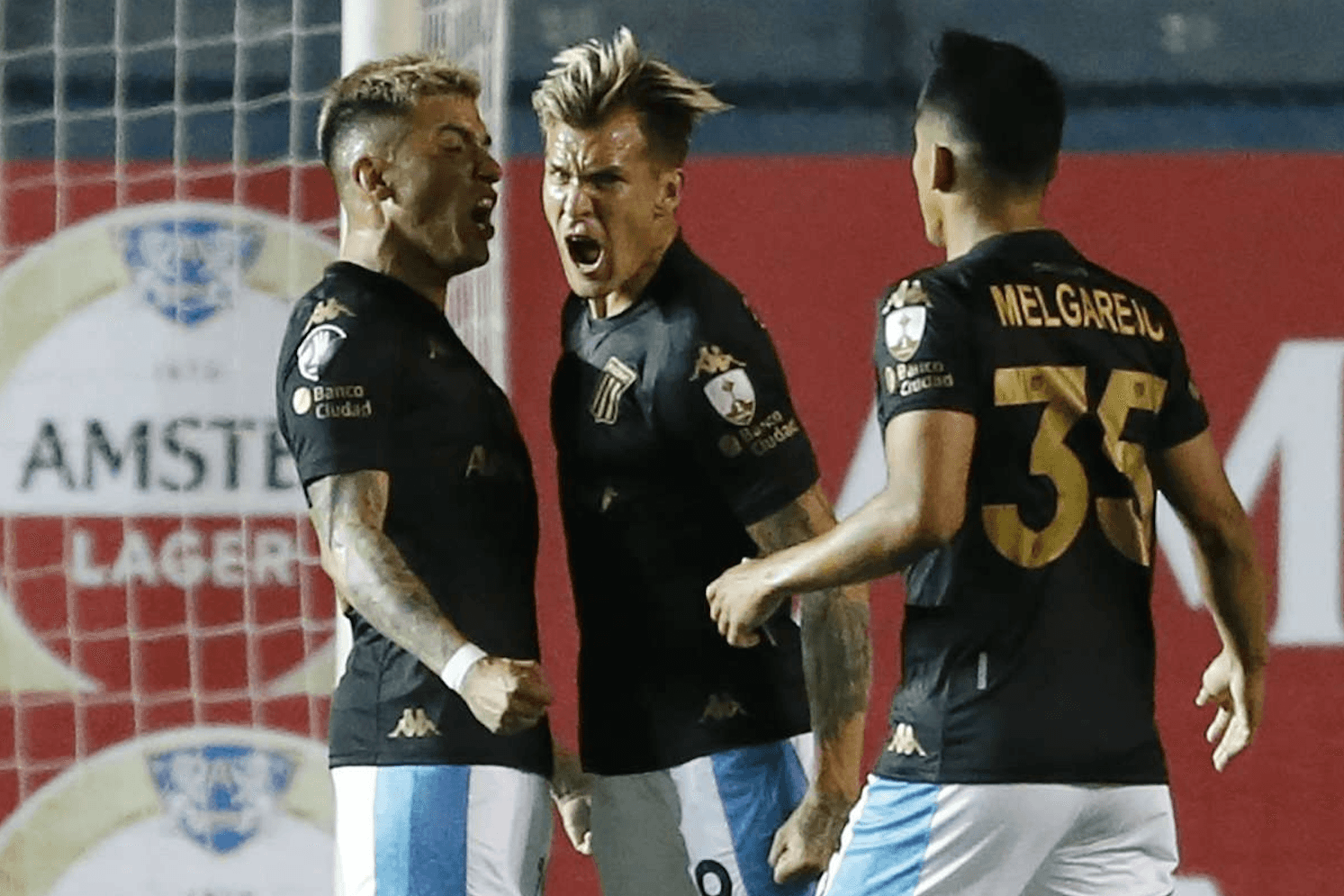 El actual delantero titular de Racing Club, Nicolás Reniero de Avellaneda dio su opinión sobre los argentinos que no fueron convocados por Lionel Scaloni, donde él se encuentra en la lista de ausentes.