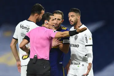 El actual dirigente del Xeneize se mostró muy enojado por el partido del último martes.