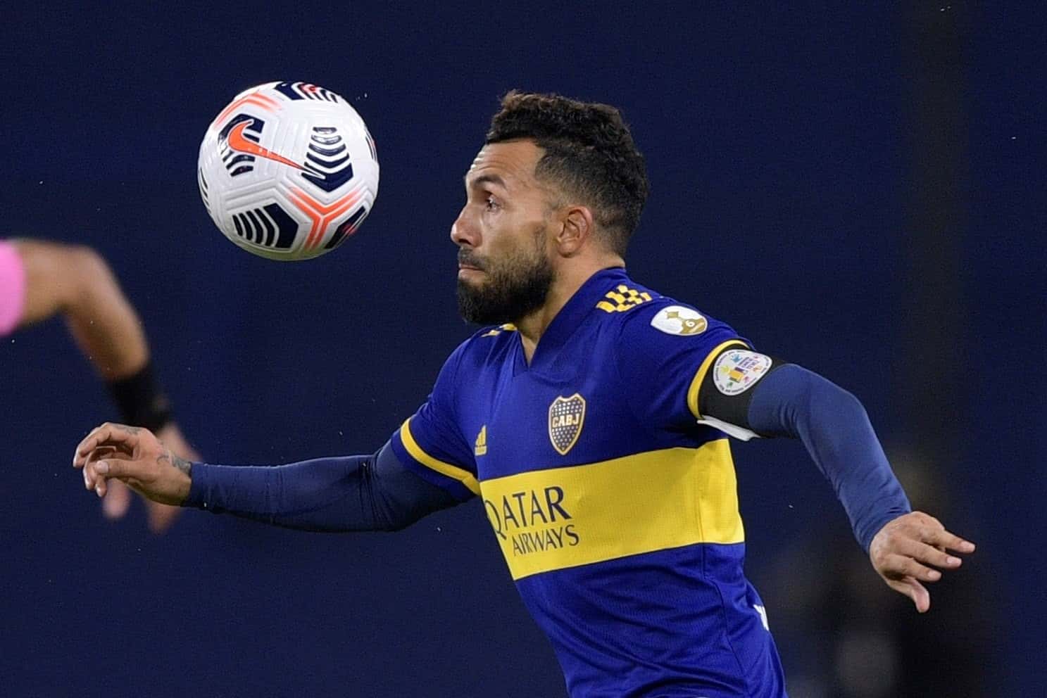 El Apache falló su remate en la eliminación ante Racing por las semifinales de la Copa de la Liga Profesional de Fútbol.