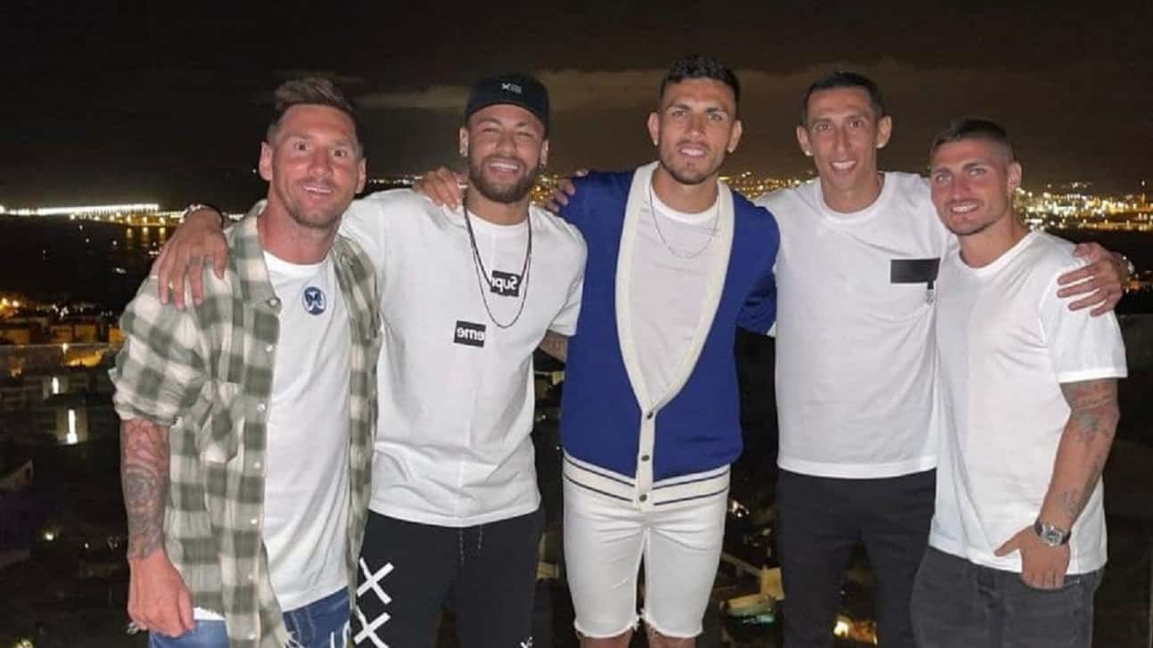El argentino explicó cómo llegó a cenar con los jugadores del París Saint Germain.