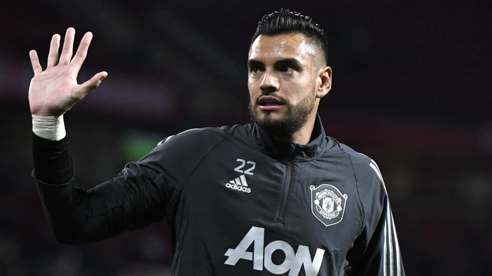 El arquero argentino quedará libre de Manchester United y aún sigue buscando un nuevo destino.