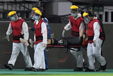 El arquero chocó contra Yerry Mina y debió se trasladado al hospital.