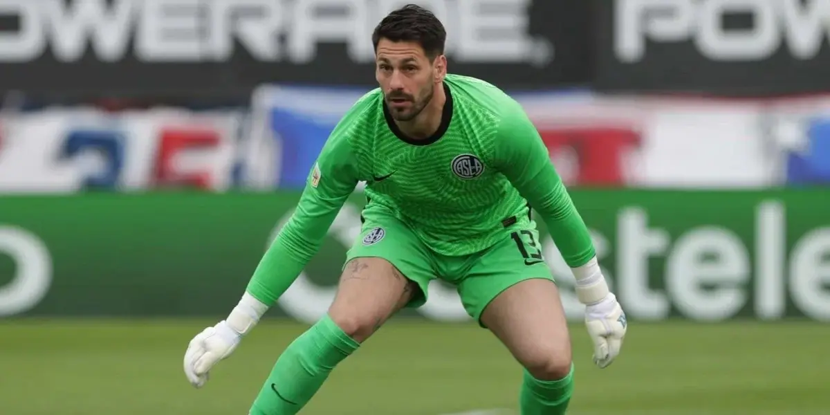 El arquero, cuyo pase pertenece al Millonario, está en San Lorenzo y sucedió algo inesperado.