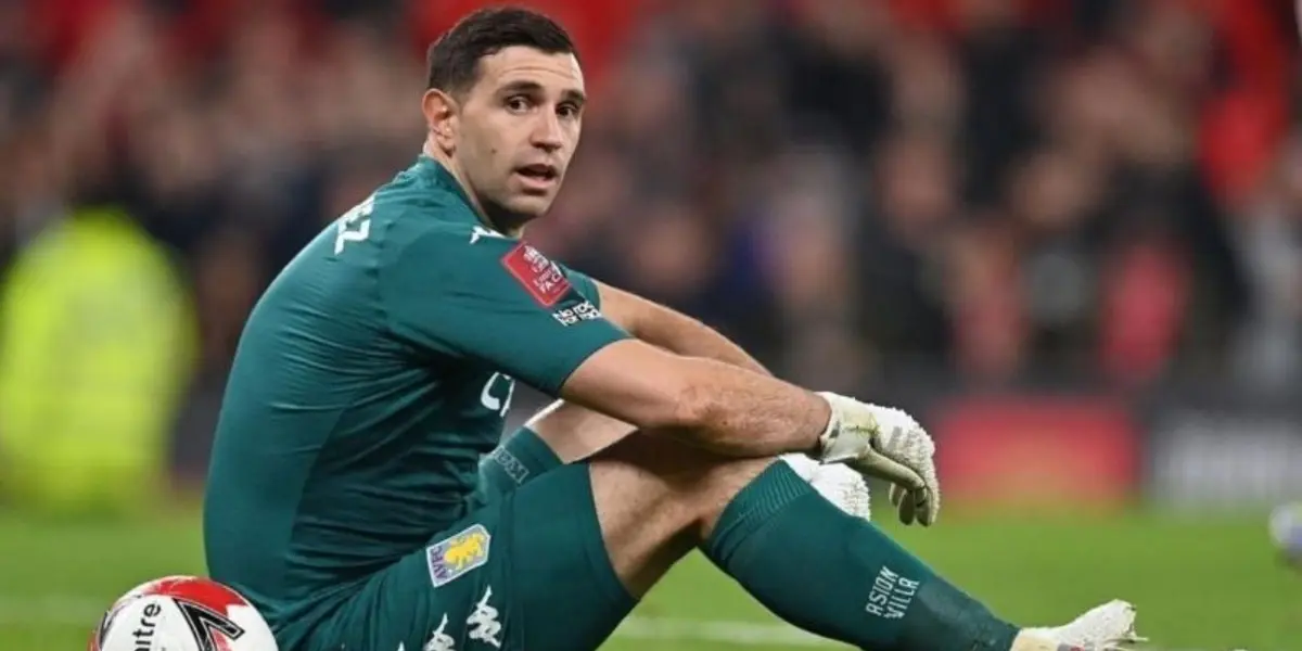 El arquero de la Selección Argentina no tuvo minutos en su regreso y ahora, el equipo de Emery puede darle otra mala noticia.