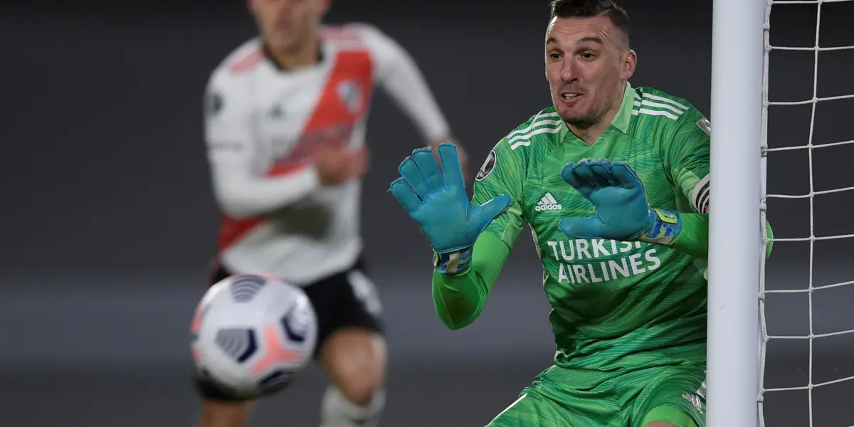 El arquero de River es seguido desde una de las mejores ligas del mundo.